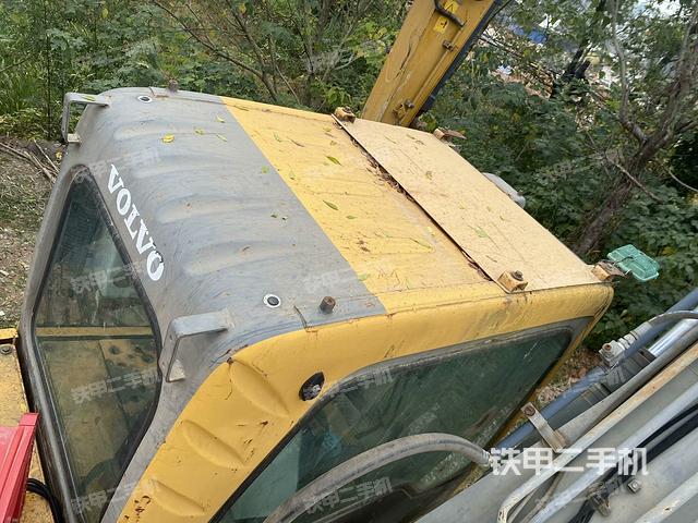 駕駛室頂部俯視（上車部件）