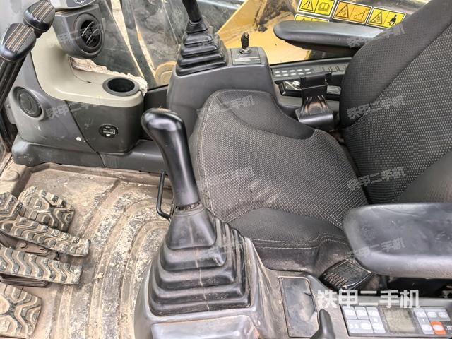 座椅左側(cè)控制臺(tái)/音響/含左手柄（駕駛室部分）