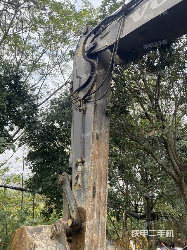 小臂整體左后（工作和回轉(zhuǎn)裝置）