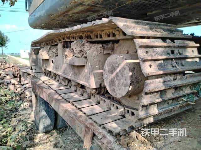 左側(cè)履帶整體?（行走機(jī)構(gòu)）