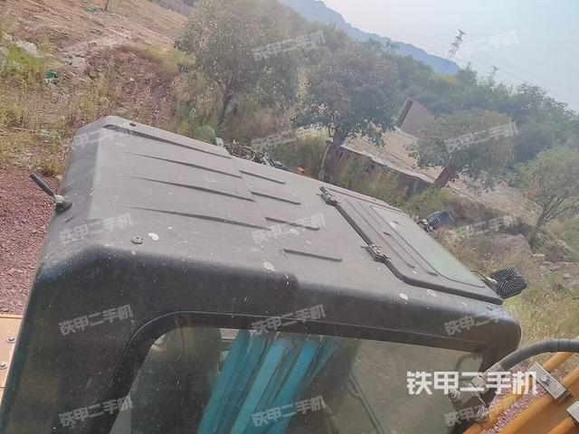 駕駛室頂部（整機(jī)外觀）