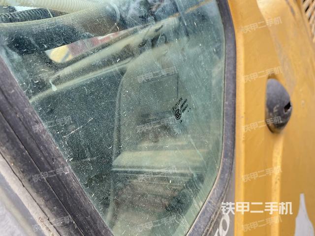 右側(cè)玻璃角標(biāo)（駕駛室部分）