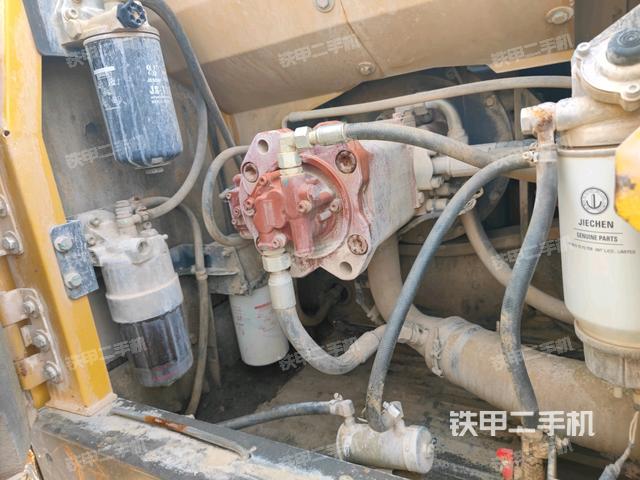 液壓泵斜45?左(大件艙室) 液壓泵斜45?左(大件艙室)