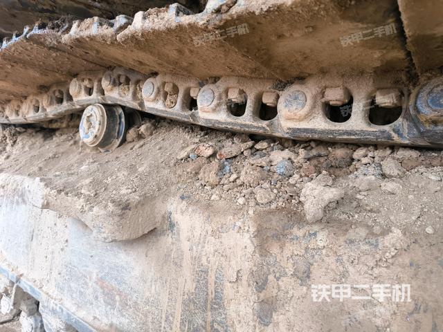 右驅(qū)動(dòng)輪（行走機(jī)構(gòu)）