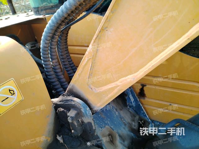 大臂根部?斜（工作和回轉(zhuǎn)裝置）