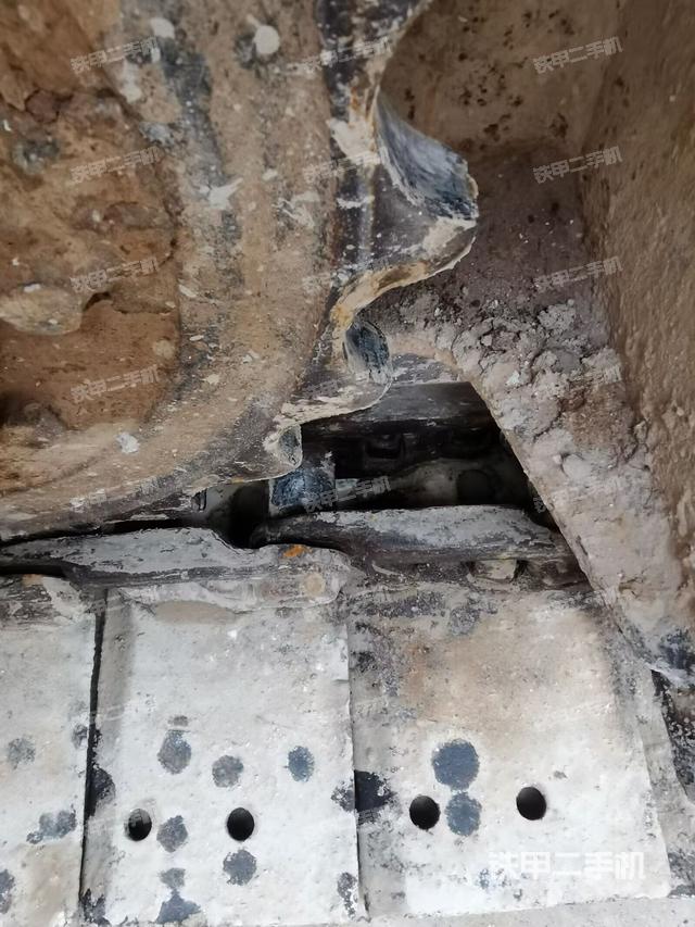 右側(cè)行走馬達(dá)蓋板（行走機(jī)構(gòu)）