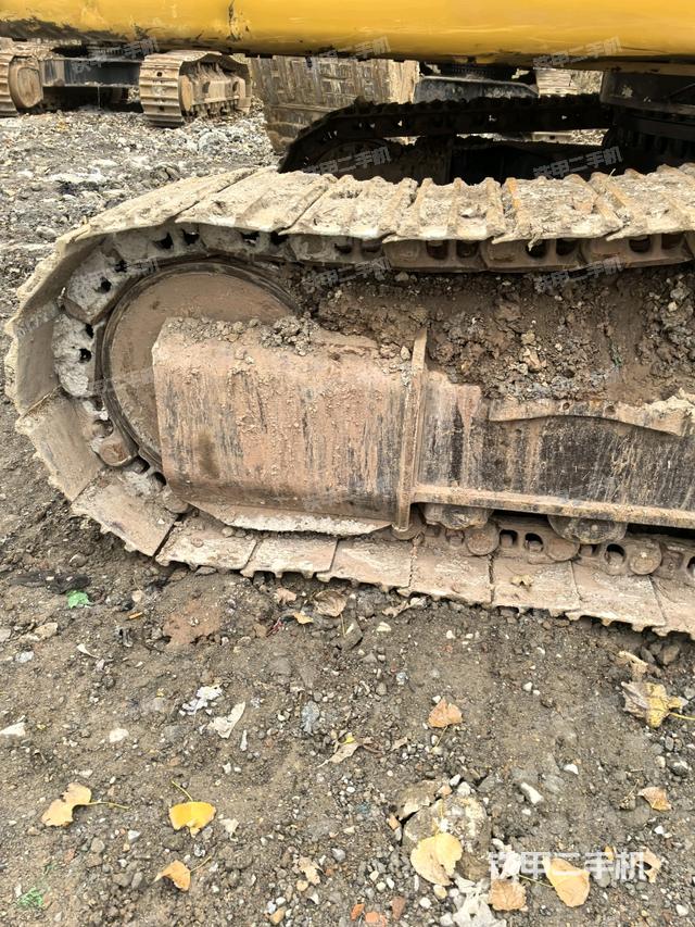 左導(dǎo)向輪（行走機(jī)構(gòu)）