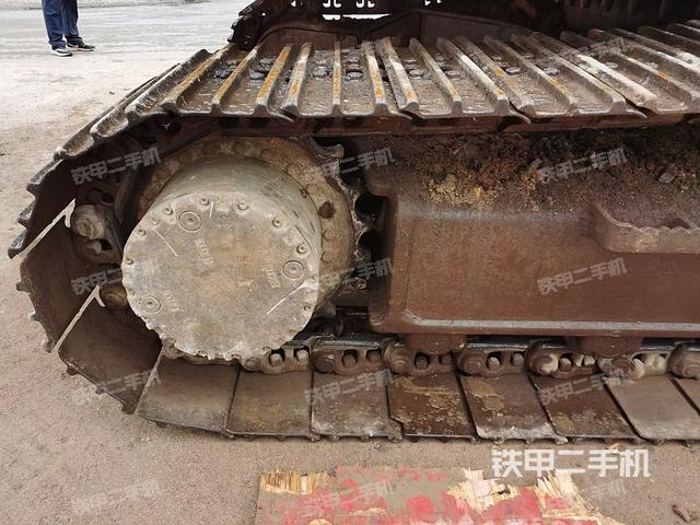 右驅(qū)動輪（行走機(jī)構(gòu)）