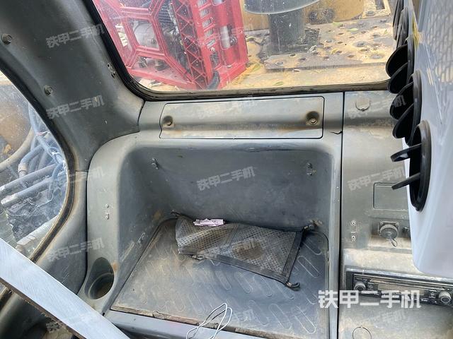 座椅后部（駕駛室部分）