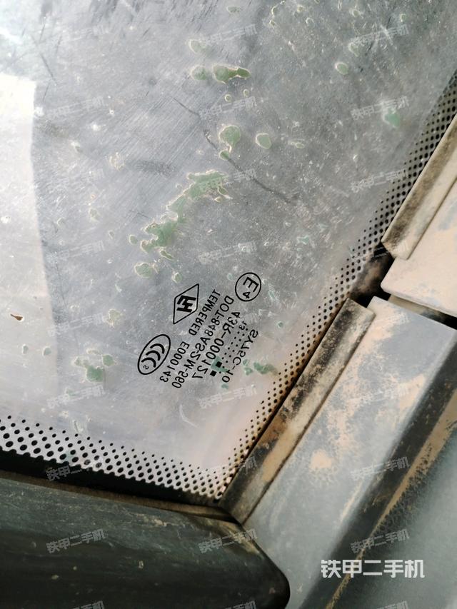 后窗玻璃角標(biāo)（駕駛室部分）