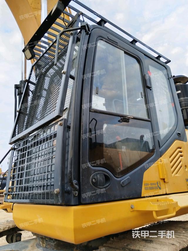 駕駛室整體（整機外觀）