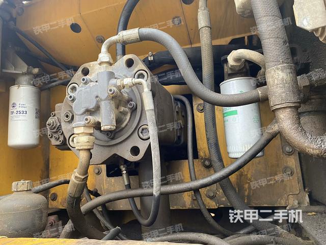 液壓泵斜45?右（大件艙室）