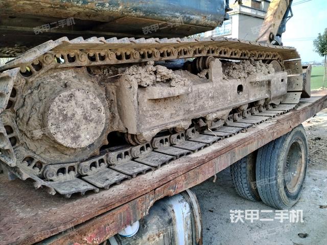 右側(cè)履帶整體?（行走機(jī)構(gòu)）