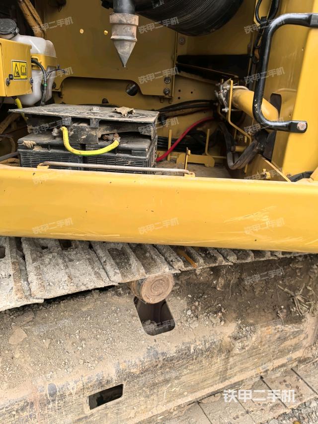 電瓶（大件艙室）