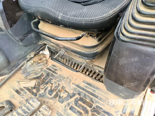 座椅后部（駕駛室部分）