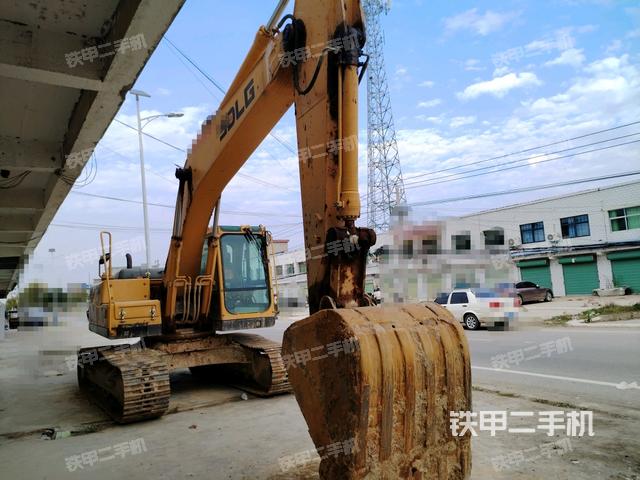 右前45(整機(jī)外觀) 右前45(整機(jī)外觀)