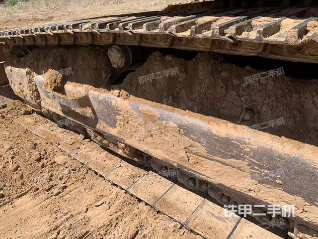 單側(cè)履帶整體（整機(jī)外觀(guān)）