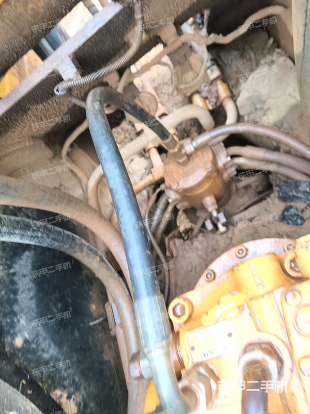 氣門室蓋螺絲特寫（上車部件）