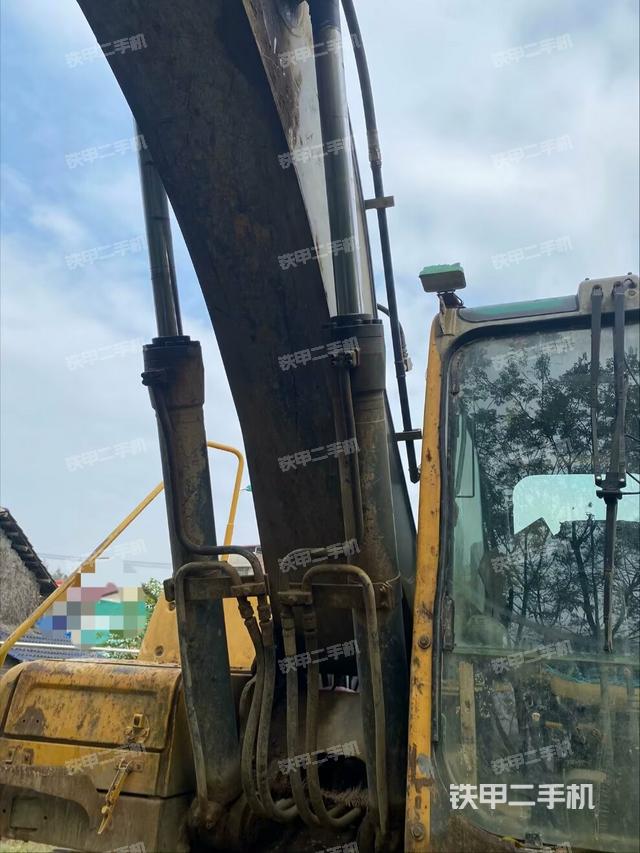 大臂油缸整體?豎拍（工作和回轉(zhuǎn)裝置）