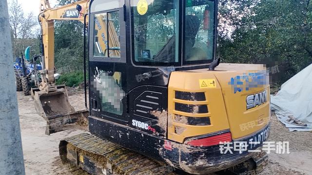 單側(cè)履帶整體（整機(jī)外觀）