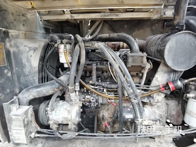 發(fā)動(dòng)機(jī)室（上車部件）