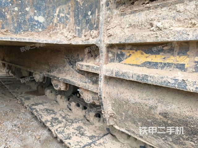 左側(cè)行走馬達(dá)蓋板（行走機(jī)構(gòu)）