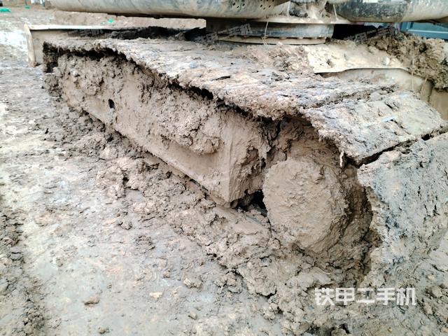 左側(cè)履帶整體?（行走機(jī)構(gòu)）