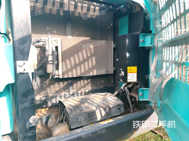 散熱器正面（大件艙室）