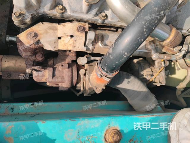 增壓器特寫(xiě)(上車部件) 增壓器特寫(xiě)(上車部件)