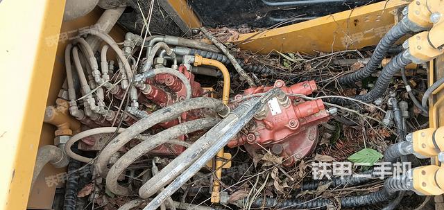 回轉(zhuǎn)馬達和主控閥（整機外觀）