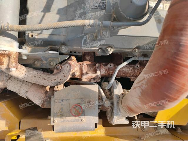 氣門室蓋螺絲特寫(上車部件) 氣門室蓋螺絲特寫(上車部件)
