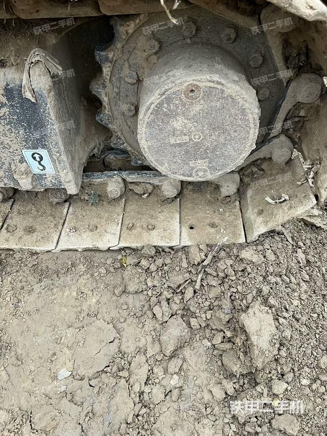 單側(cè)履帶整體（整機(jī)外觀）