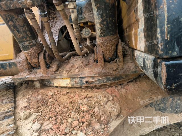 鏟斗右后整體（工作和回轉(zhuǎn)裝置）