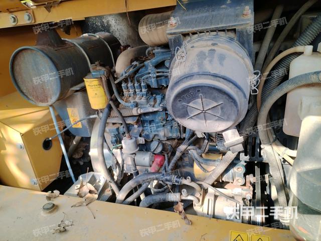 發(fā)動(dòng)機(jī)室（上車部件）