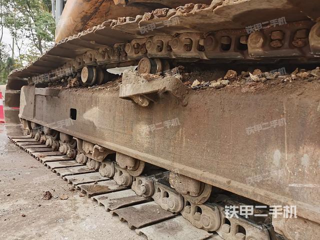 左側(cè)行走馬達(dá)蓋板（行走機(jī)構(gòu)）