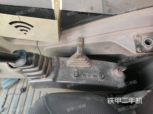 座椅左側(cè)控制臺(tái)/音響/含左手柄（駕駛室部分）