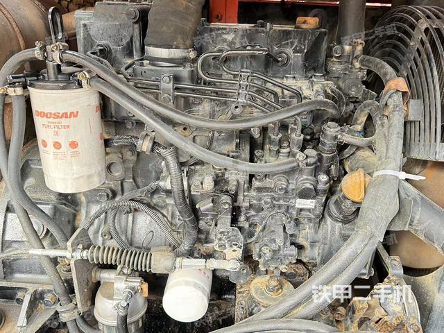 發(fā)動(dòng)機(jī)整體俯視(整機(jī)外觀) 發(fā)動(dòng)機(jī)整體俯視(整機(jī)外觀)