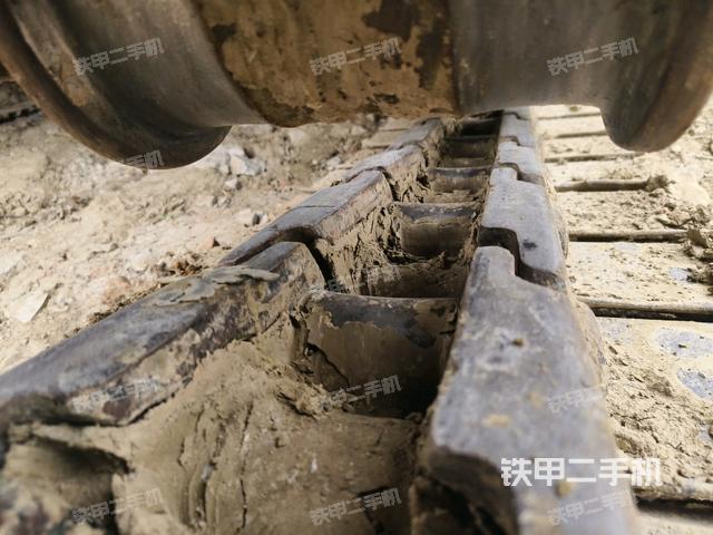 左側(cè)行走馬達(dá)蓋板（行走機(jī)構(gòu)）