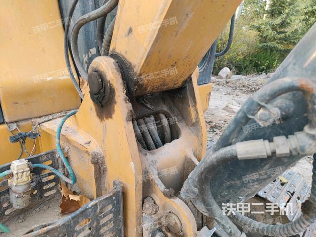 大臂根部?斜（工作和回轉(zhuǎn)裝置）