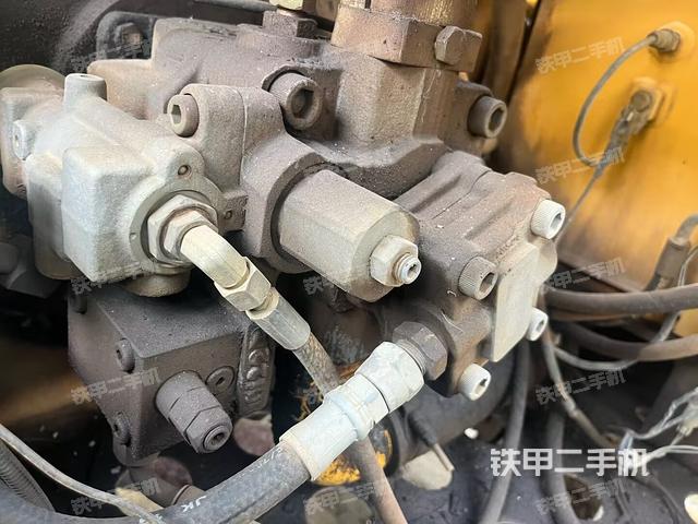 液壓泵室(大件艙室) 液壓泵室(大件艙室)