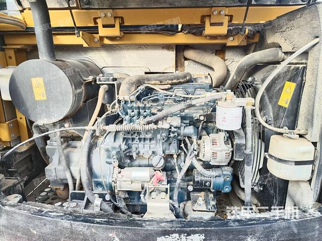 發(fā)動(dòng)機(jī)整體俯視(整機(jī)外觀) 發(fā)動(dòng)機(jī)整體俯視(整機(jī)外觀)