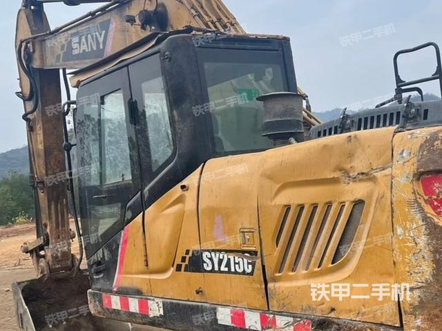 驾驶室顶部（整机外观）