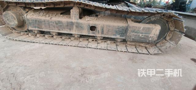 右側(cè)履帶整體?（行走機(jī)構(gòu)）