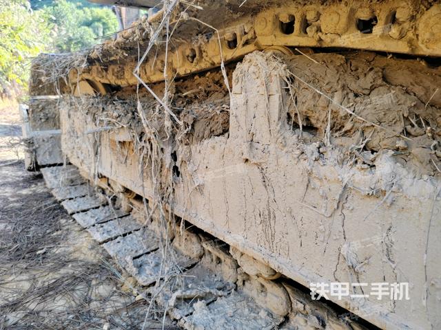 左驅(qū)動(dòng)輪（行走機(jī)構(gòu)）