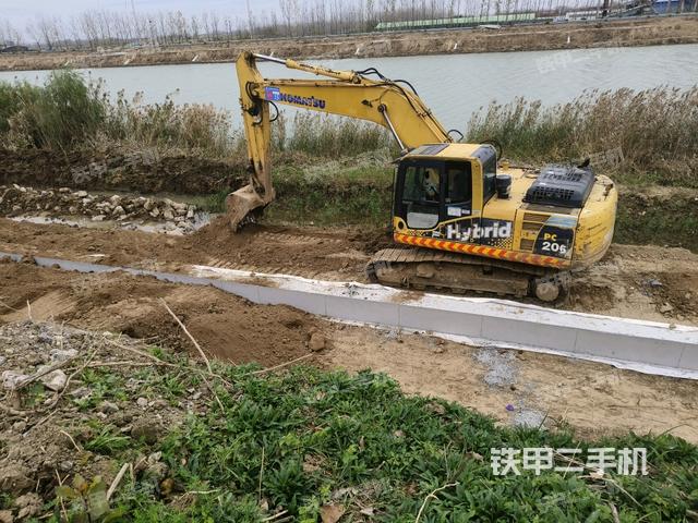 右后45(整機外觀) 右后45(整機外觀)