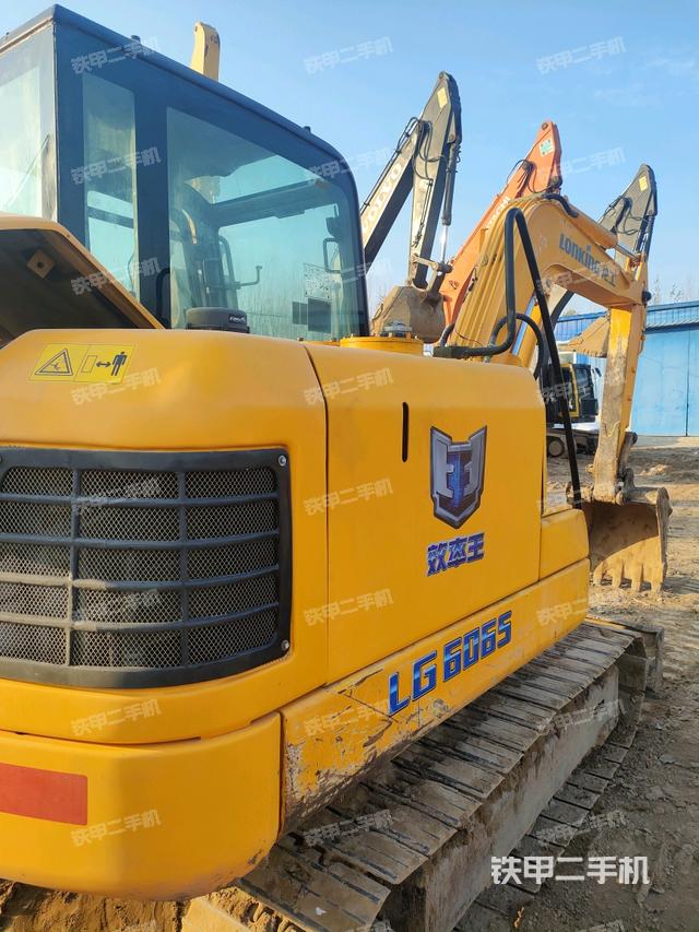 整機(jī)右后45°（整機(jī)外觀）