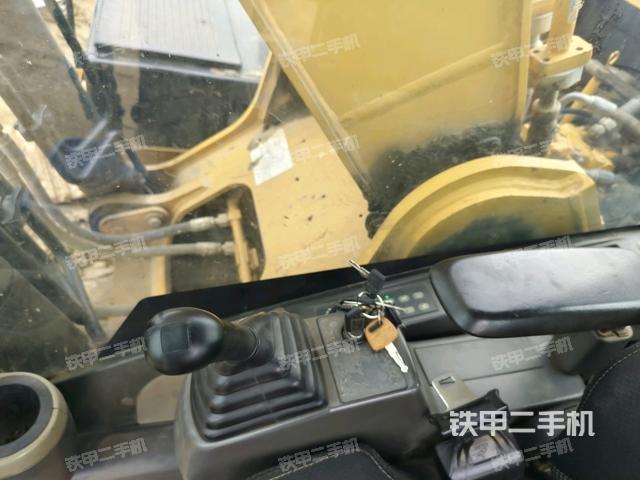 后窗玻璃角標(biāo)（駕駛室部分）