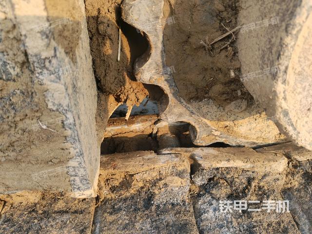 左導(dǎo)向輪（行走機(jī)構(gòu)）