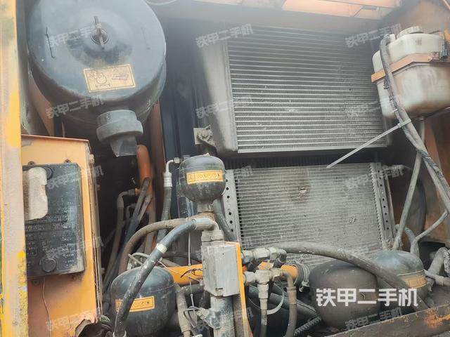 散熱器正面（大件艙室）