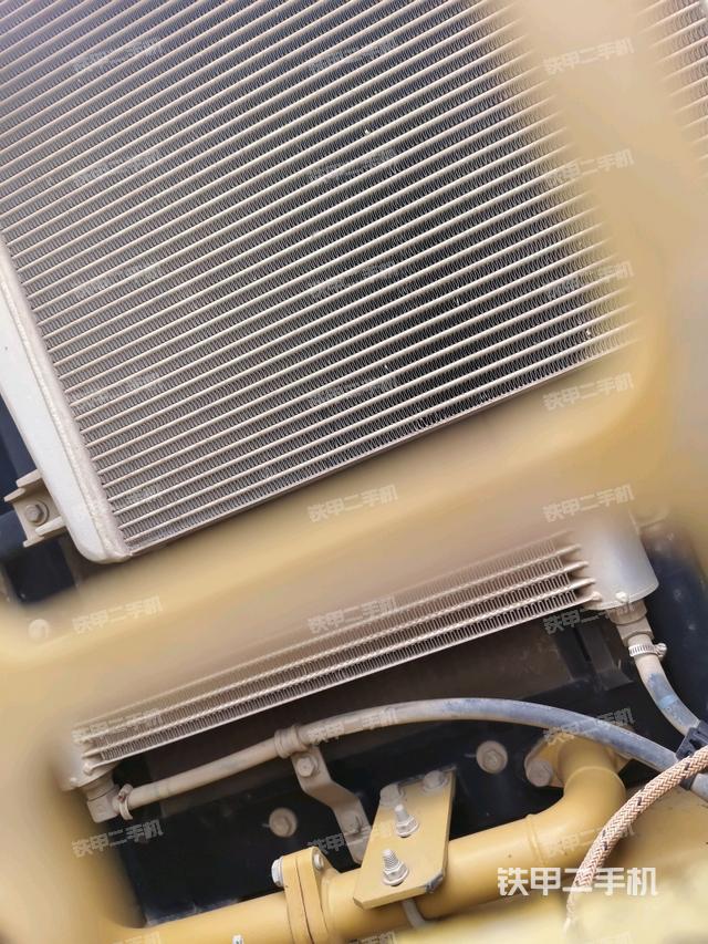 散熱器正面（大件艙室）